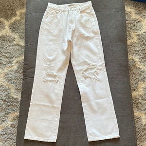 Signature 8 white distressed straight leg jeans